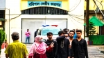 প্যারোল মেলেনি, কারাফটকে বাবাকে শেষ দেখা দেখলেন ছাত্রলীগ নেতা
