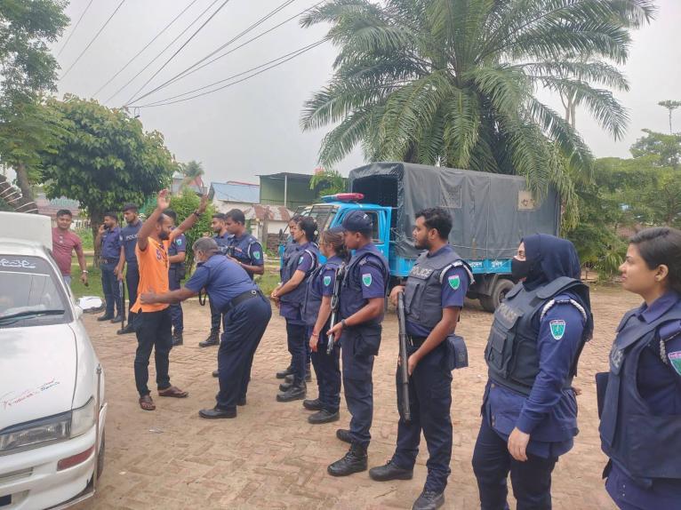 শ্রীমঙ্গলে র‍্যালি ও চেকপোস্টে পুলিশ সপ্তাহ শুরু