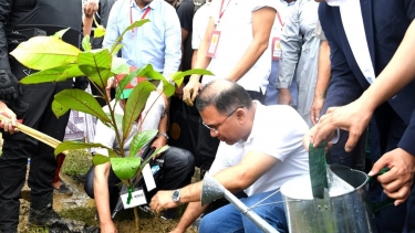 দেশব্যাপী নদী-নালা-খাল, জলাধার খনন ও পুনঃখনন’ কার্যক্রমের অংশ হিসেবে  উদ্বোধন করেন প্রধানমন্ত্রী