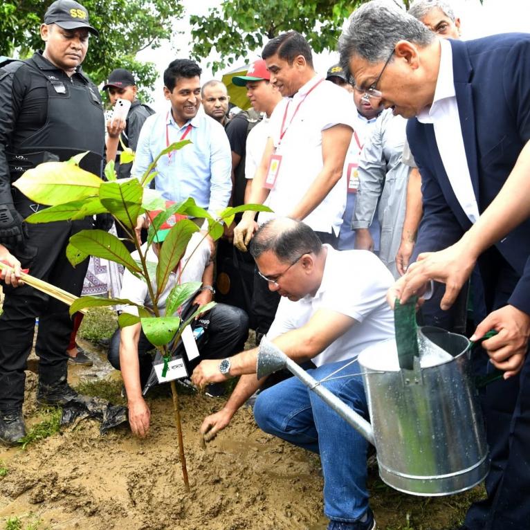 দেশব্যাপী নদী-নালা-খাল, জলাধার খনন ও পুনঃখনন’ কার্যক্রমের অংশ হিসেবে  উদ্বোধন করেন প্রধানমন্ত্রী